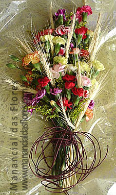 Bouquet de noiva de cravinia com trigo