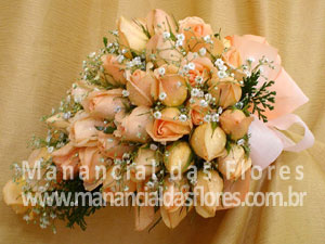 Bouquet de Rosas champanhe estilo cascata